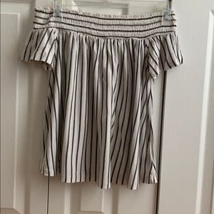 American Eagle off the shoulder top